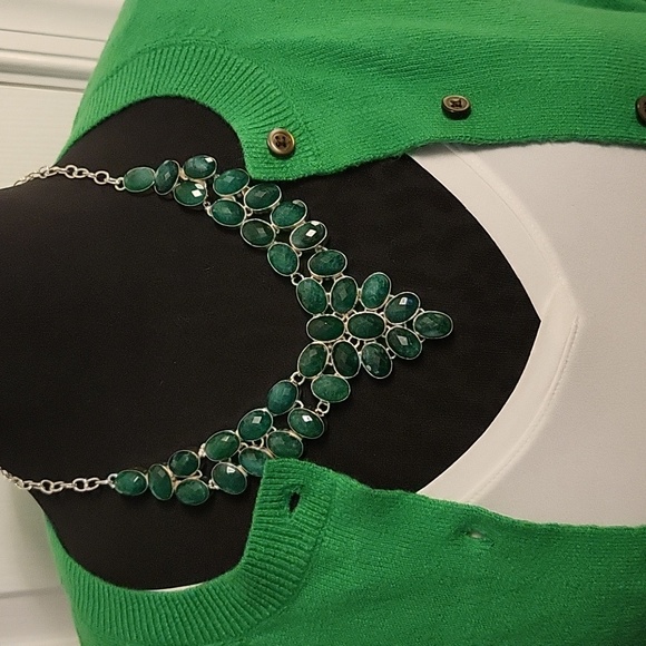 Amazing Simulated Emerald Necklace - NWOT - Adjustable - Picture 5 of 7